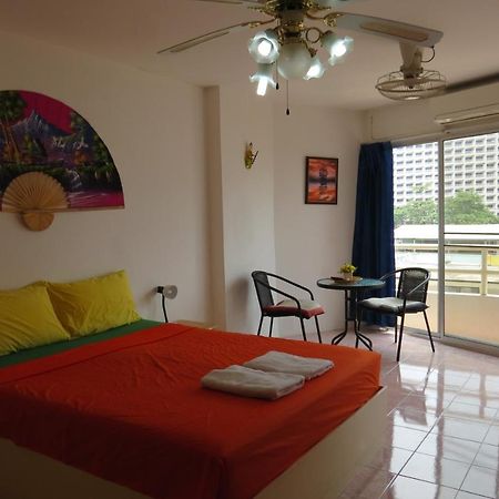 B&B View Talay 1B Apartments Pattaya Esterno foto