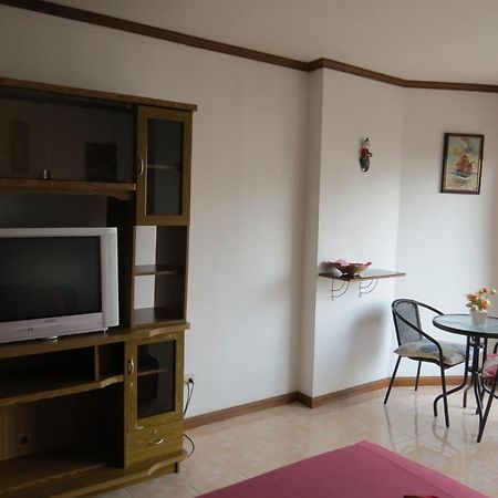 B&B View Talay 1B Apartments Pattaya Esterno foto
