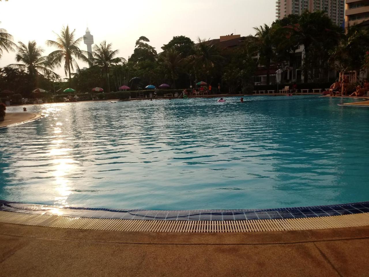 B&B View Talay 1B Apartments Pattaya Esterno foto
