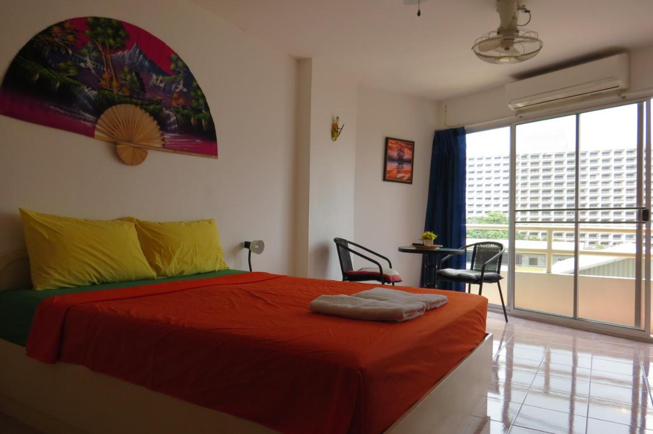 B&B View Talay 1B Apartments Pattaya Esterno foto