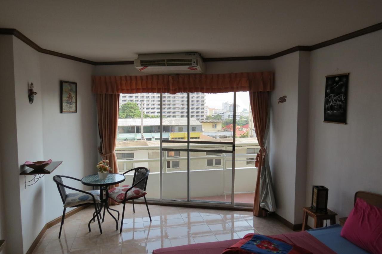 B&B View Talay 1B Apartments Pattaya Esterno foto